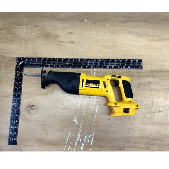 DEWALT DW938 18V Variable Speed Reciprocating Saw (Tool Only, Used) - Picture 6 of 8